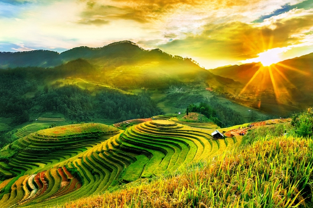 7 Days 6 Nights Hanoi- Halong - Sapa by bus